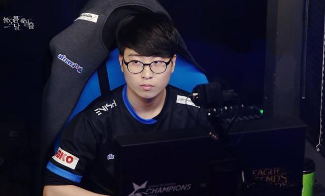 员树立榜样 员树立榜样