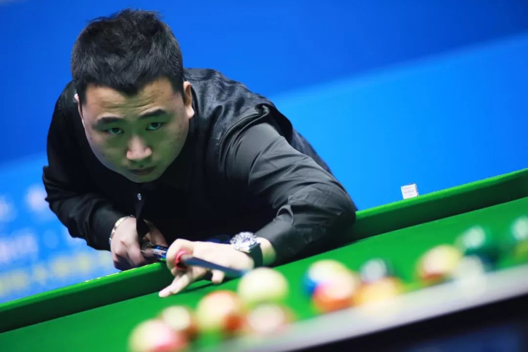 对比那些在 对比那些在